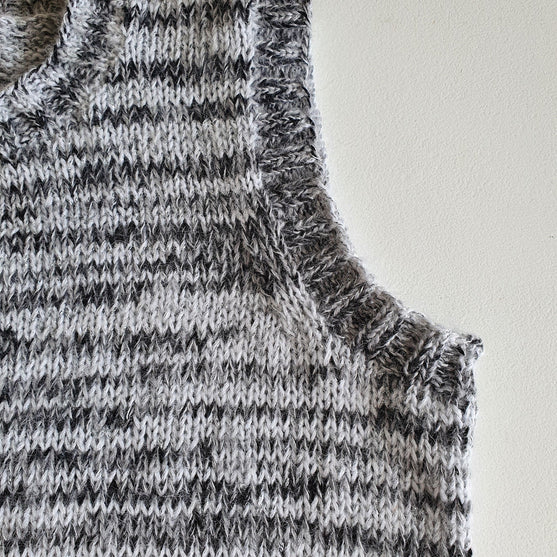 Jane - Vest
5
