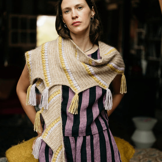 Calendula Shawl - Omslagdoek met Bobbels en Franje
7