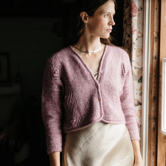 Antanilla - Vest met Kantpatroon
8