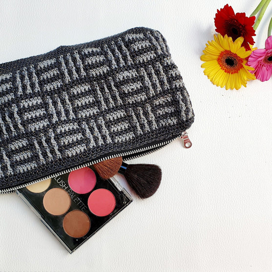Checker - Makeuptasje
2