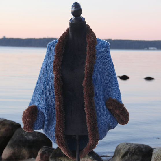 Gebreid Square Shrug
4