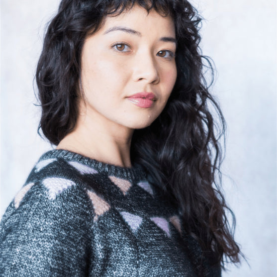 Acute - T-shirt in Kleurwerk
7