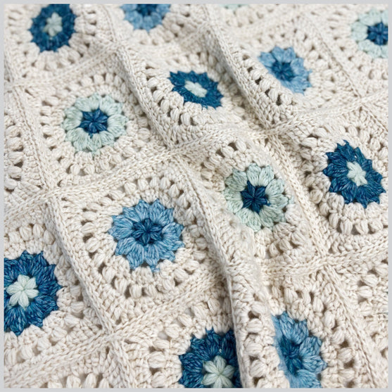 Blossom Throw - Deken
3