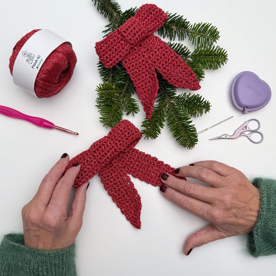 Gehaakte strik - Kerstversiering
7