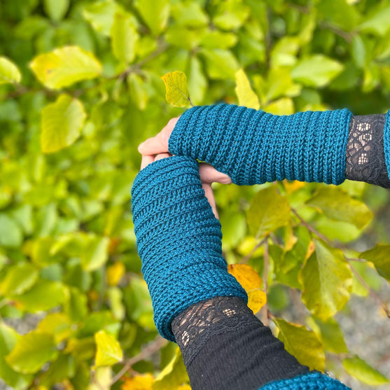 Embrace - Polswarmers
3