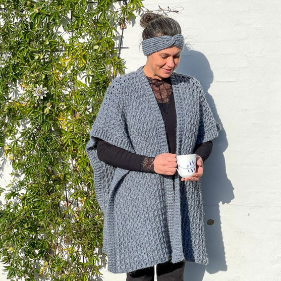 Fluffy Hygge - Ruana
4