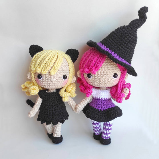 De zussen Ada en Kat - Halloween
2