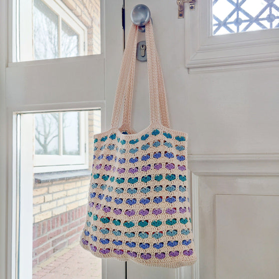Hearts All Over - Tas
4