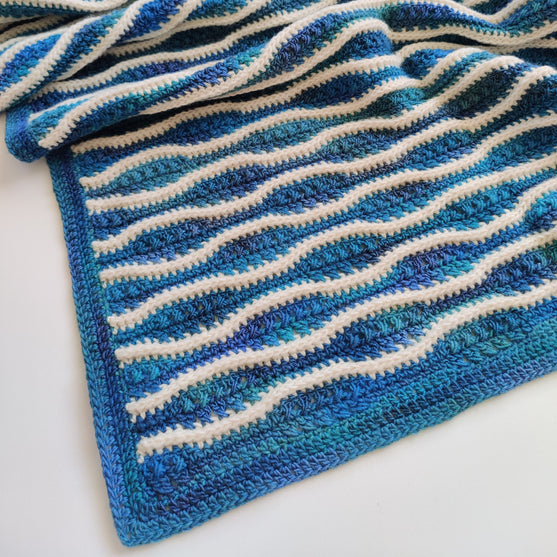 Dancing Wave Crests - Deken
5