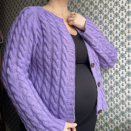 Easy Cable Cardigan - Vest
3