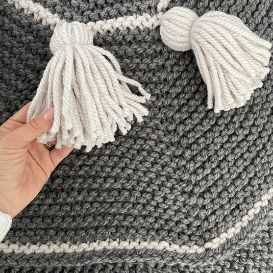 Festive Tassels - Kerstboomkleed
4