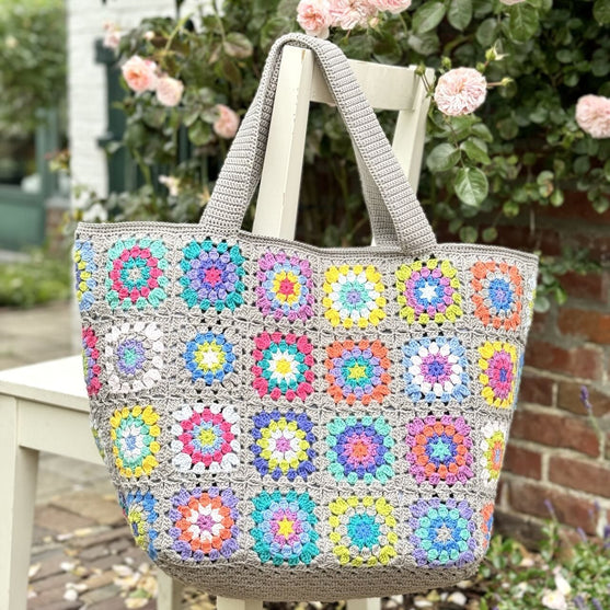 Flower Square - Tas
3