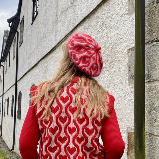 Twisted Love - Baret
2