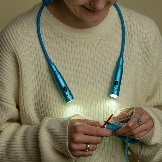 Neklamp Deluxe - Blauw - Hobbii
6