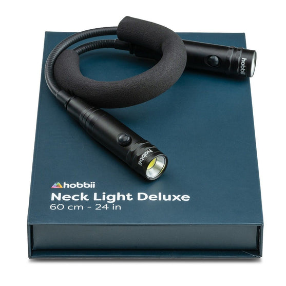 Neklamp Deluxe - Zwart - Hobbii
6