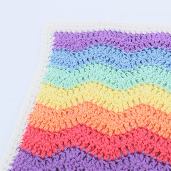 Rainbow Babykleedje
3