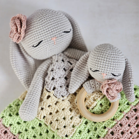 Retro Bunny Love - Rammelaar en Knuffeldoekje