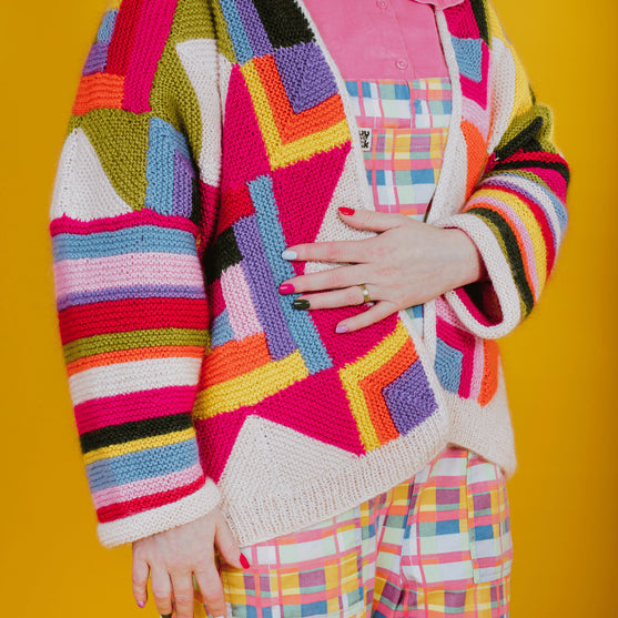 

No Shades of Grey - Vest - Breipatroon
4