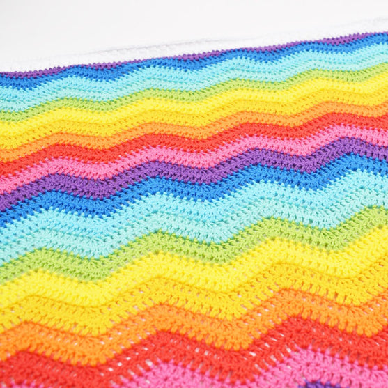 

Rainbow Babydekentje - Regenboog
3