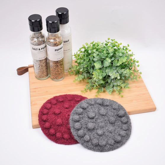 

Gevilte onderleggers met bobbelbloemen
1