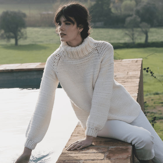 

6183-40 Gehaakte coltrui met raglanmouw
1