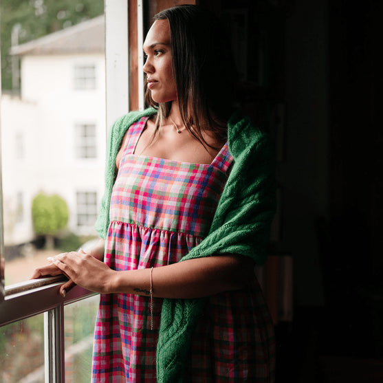 

Hiedra Shawl - Omslagdoek met Blad Motief
6