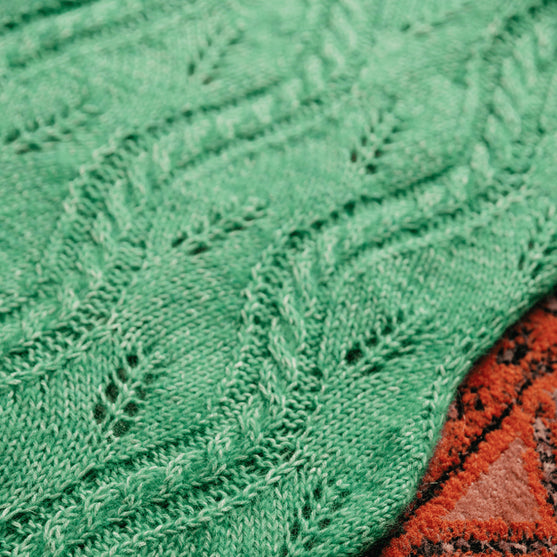 

Hiedra Shawl - Omslagdoek met Blad Motief
8