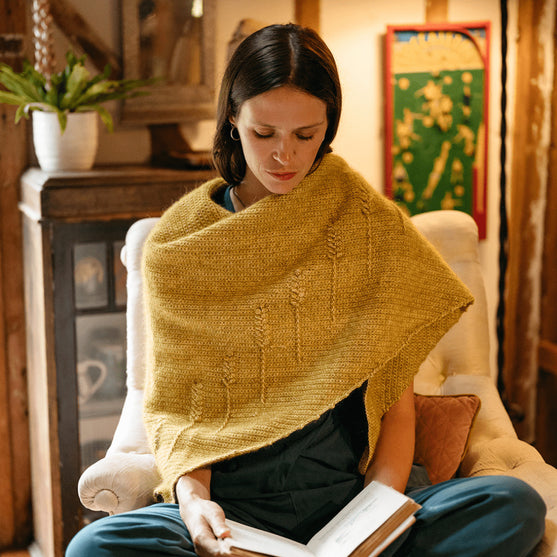 

Heart of Gold - Driehoekige Sjaal met Textuur
7