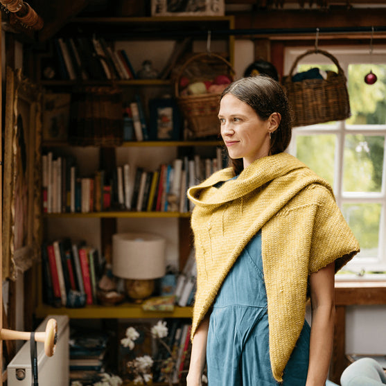 

Heart of Gold - Driehoekige Sjaal met Textuur
9