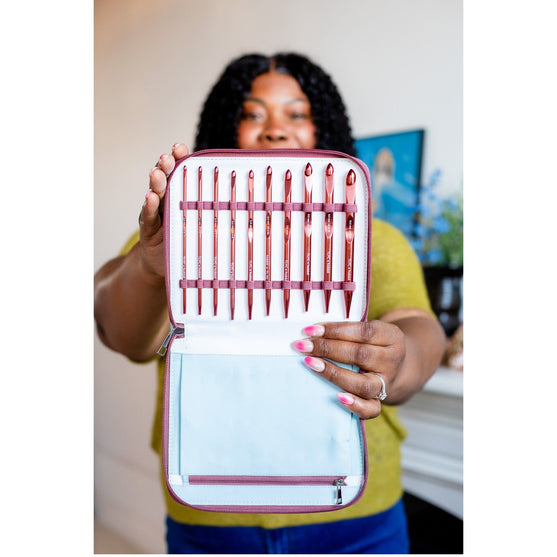 

Verwisselbare Tunische haaknaaldenset - Hobbii X TL Yarn Crafts
2