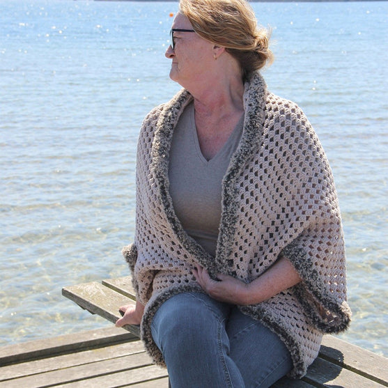 

*Granny Square Shrug
2
