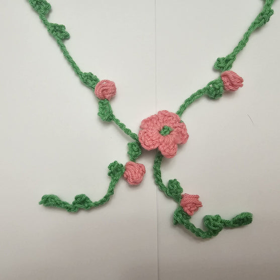 

Garden Fae - Haarband met Bloemen
8