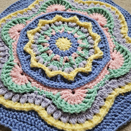

Mini Mandala - Kleed
5