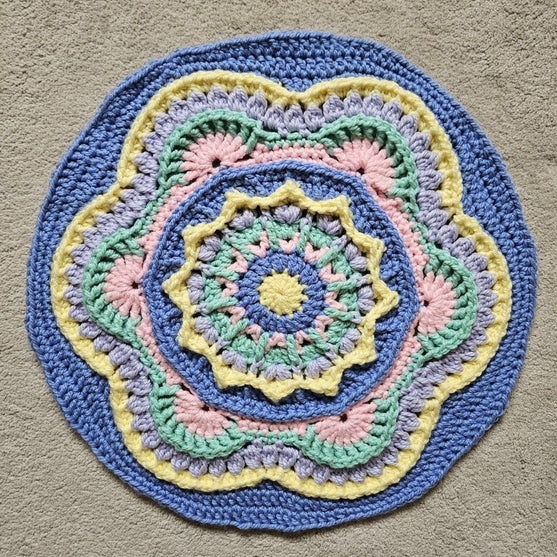 

Mini Mandala - Kleed
3