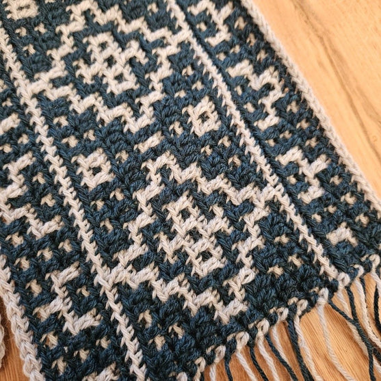 

Ancient Ruin - Sjaal
11