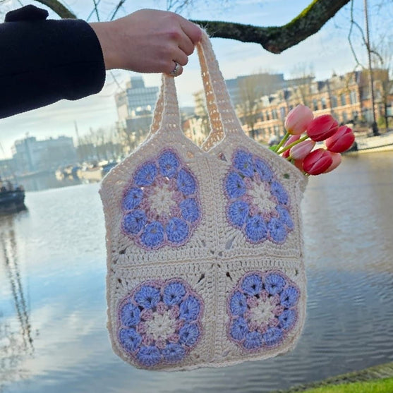 

Bouquet of Love - Tas
4