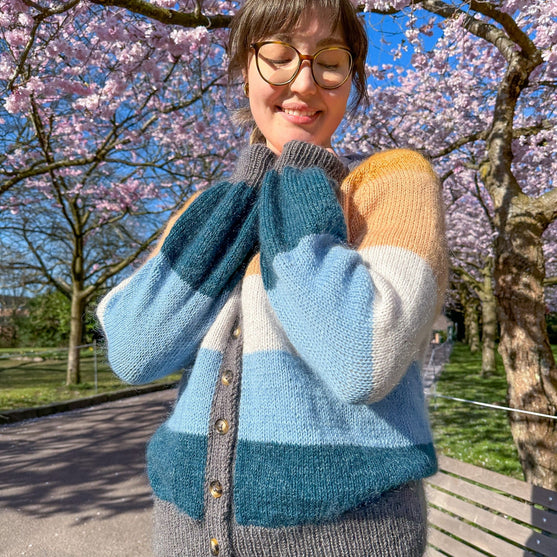 

Brede Striber - Kort vest
2