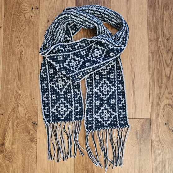 

Ancient Ruin - Sjaal
9