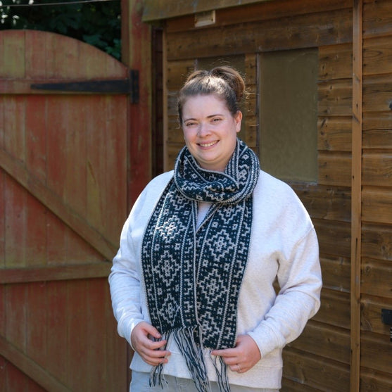 

Ancient Ruin - Sjaal
1