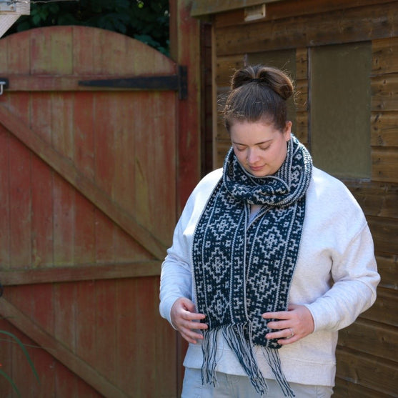 

Ancient Ruin - Sjaal
2