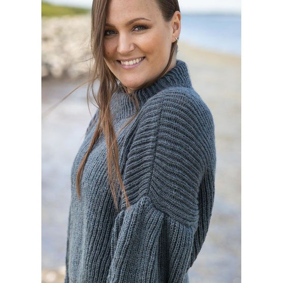 

1759 - Patensteek trui met plooien in de mouwen
4