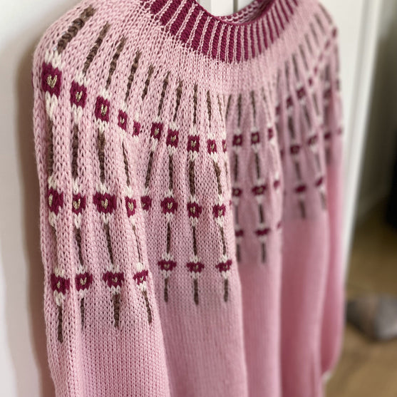 

Mandelblomst - Trui
2