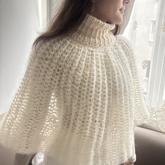 

Daphne - Poncho
1