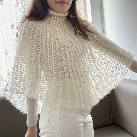 

Daphne - Poncho
4