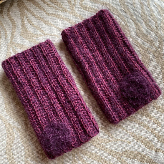 

Frozen Rose - Polswarmers
5