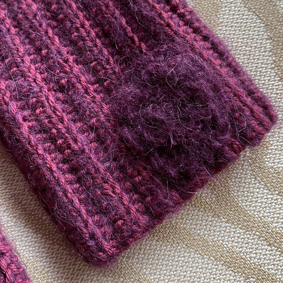 

Frozen Rose - Polswarmers
6