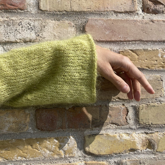 

Summer Lotus - Trui
8