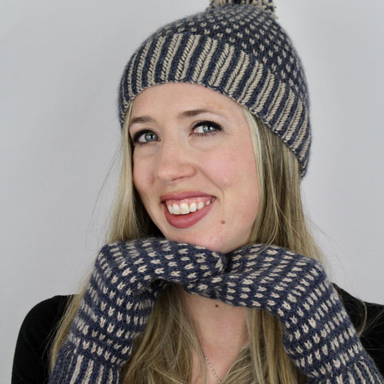 

River Stone - Muts
6