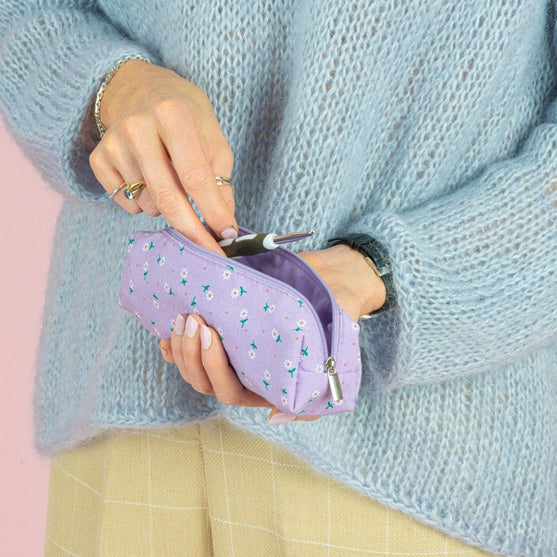 

Etui - Bloemen - Hobbii
3